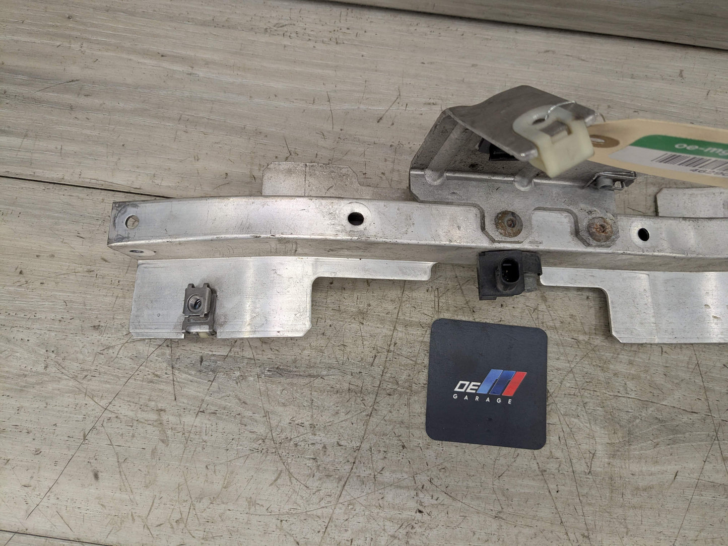 14-19 OEM BMW F15 F16 F85 X5 X6 Right Passenger Headlight Mount Support Bracket