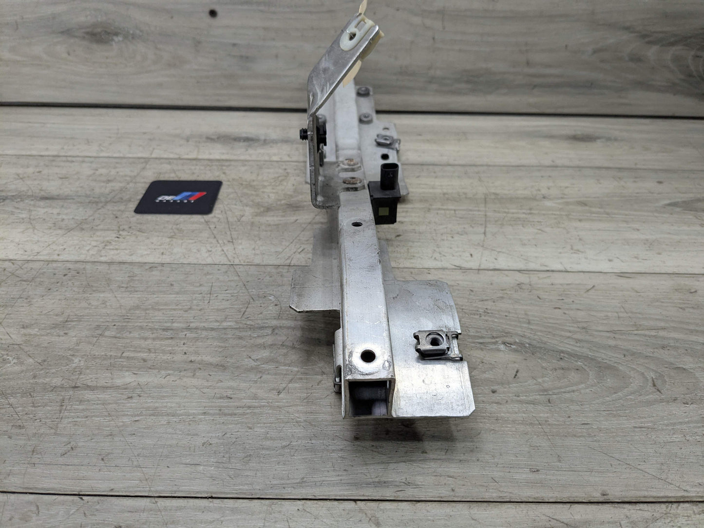 14-19 OEM BMW F15 F16 F85 X5 X6 Right Passenger Headlight Mount Support Bracket