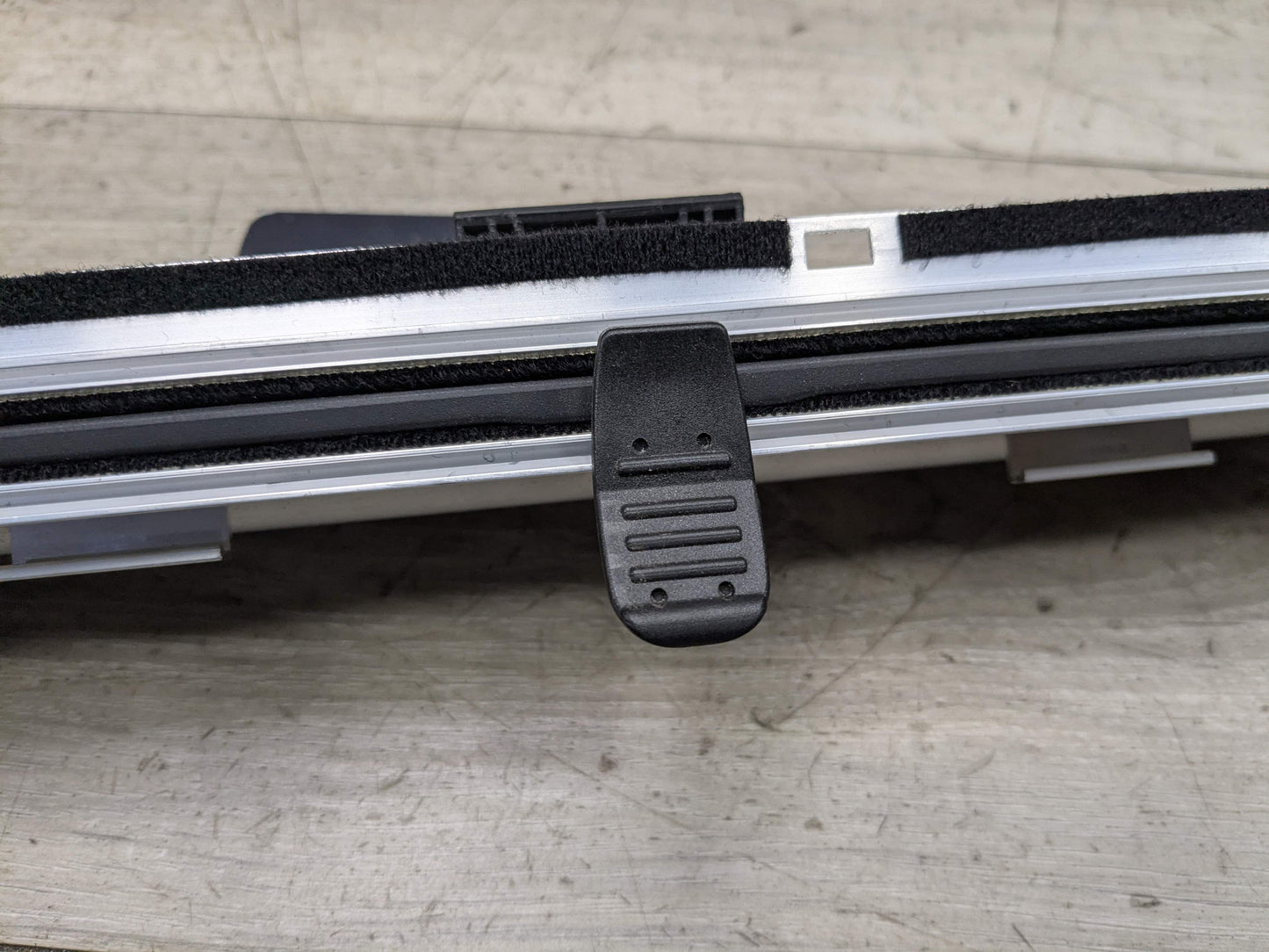 15-19 OEM BMW F16 F86 X6 REAR Right Passenger Door Window Roller Sunshade Blind