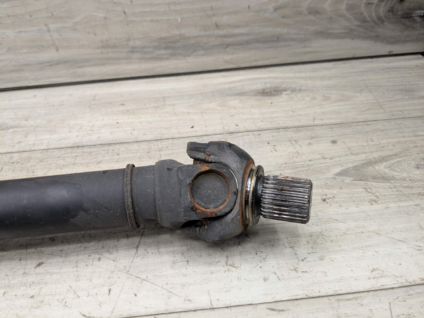 OEM BMW E70 F15 F16 F85 F86 X5 X6 Front Driveshaft Axle Drive Shaft Propeller