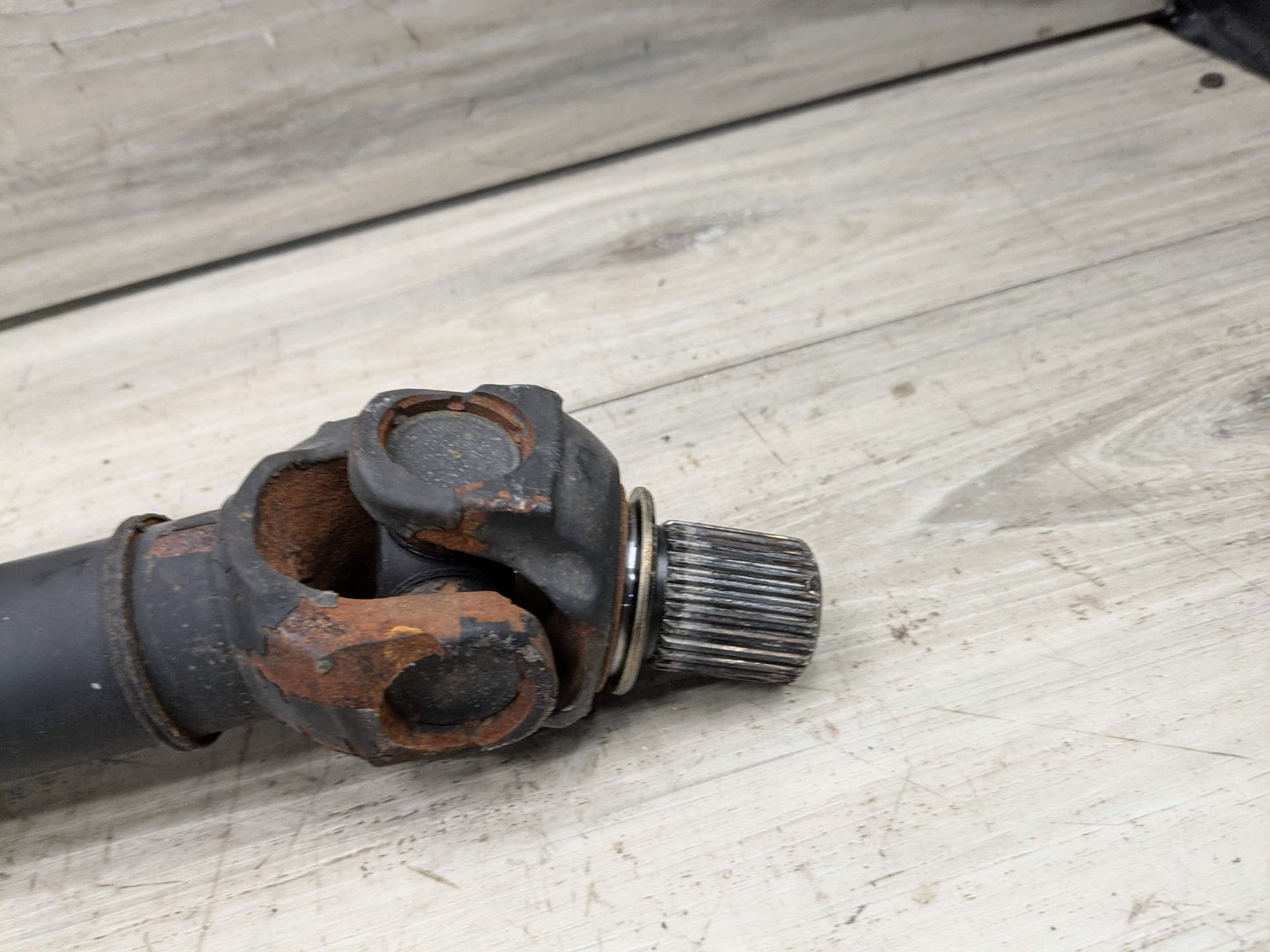 OEM BMW E70 F15 F16 F85 F86 X5 X6 Front Driveshaft Axle Drive Shaft Propeller