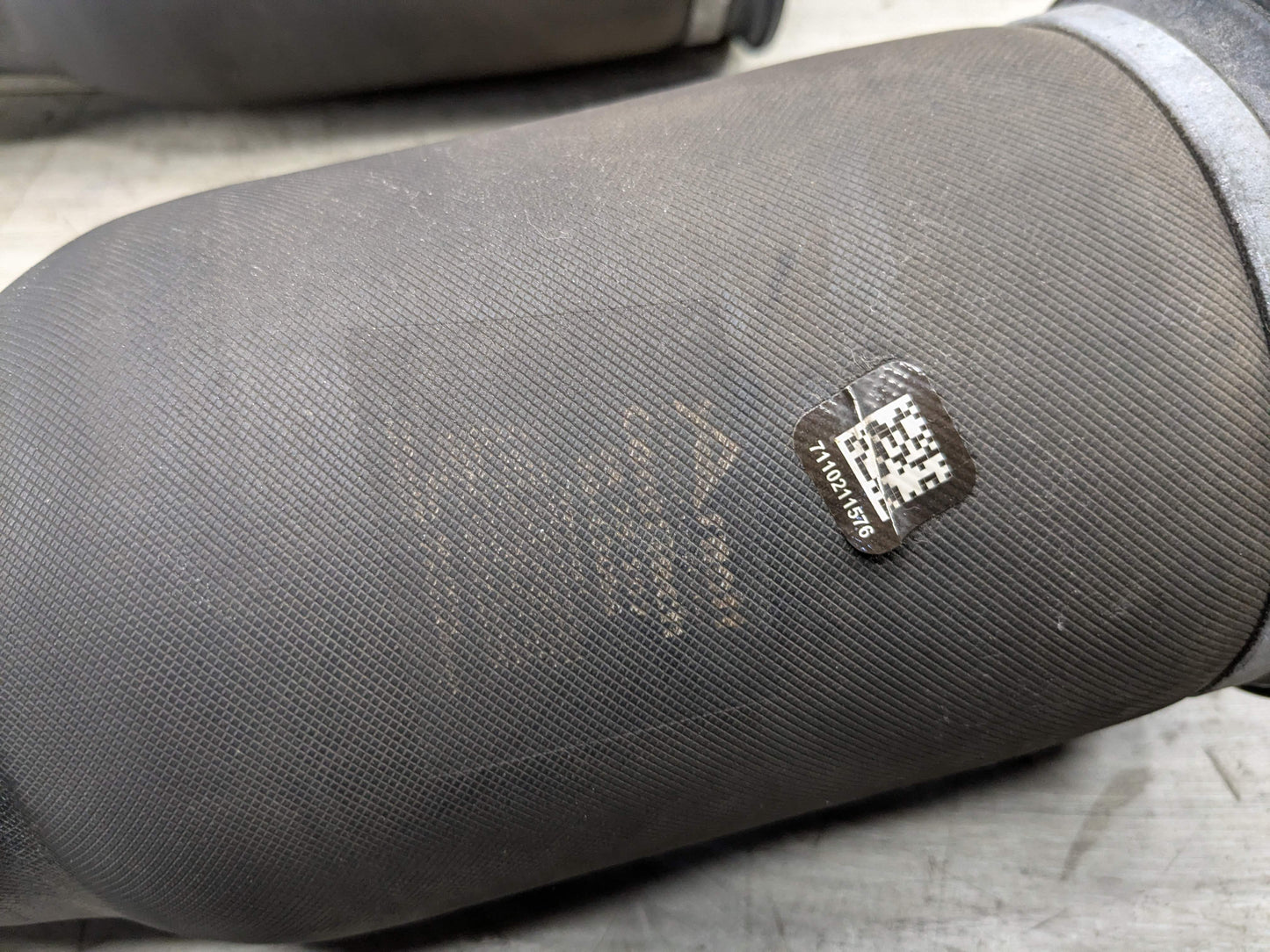 ARNOTT BMW F15 F16 X5 X6 Rear Left Right Air Suspension Pneumatic Spring SET