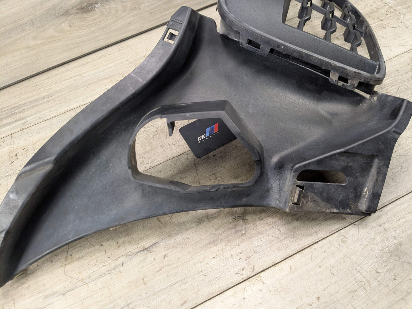 OEM BMW F16 X6 Front Right M Sport Bumper Air Duct w/ Fog Light Mounting Bracket