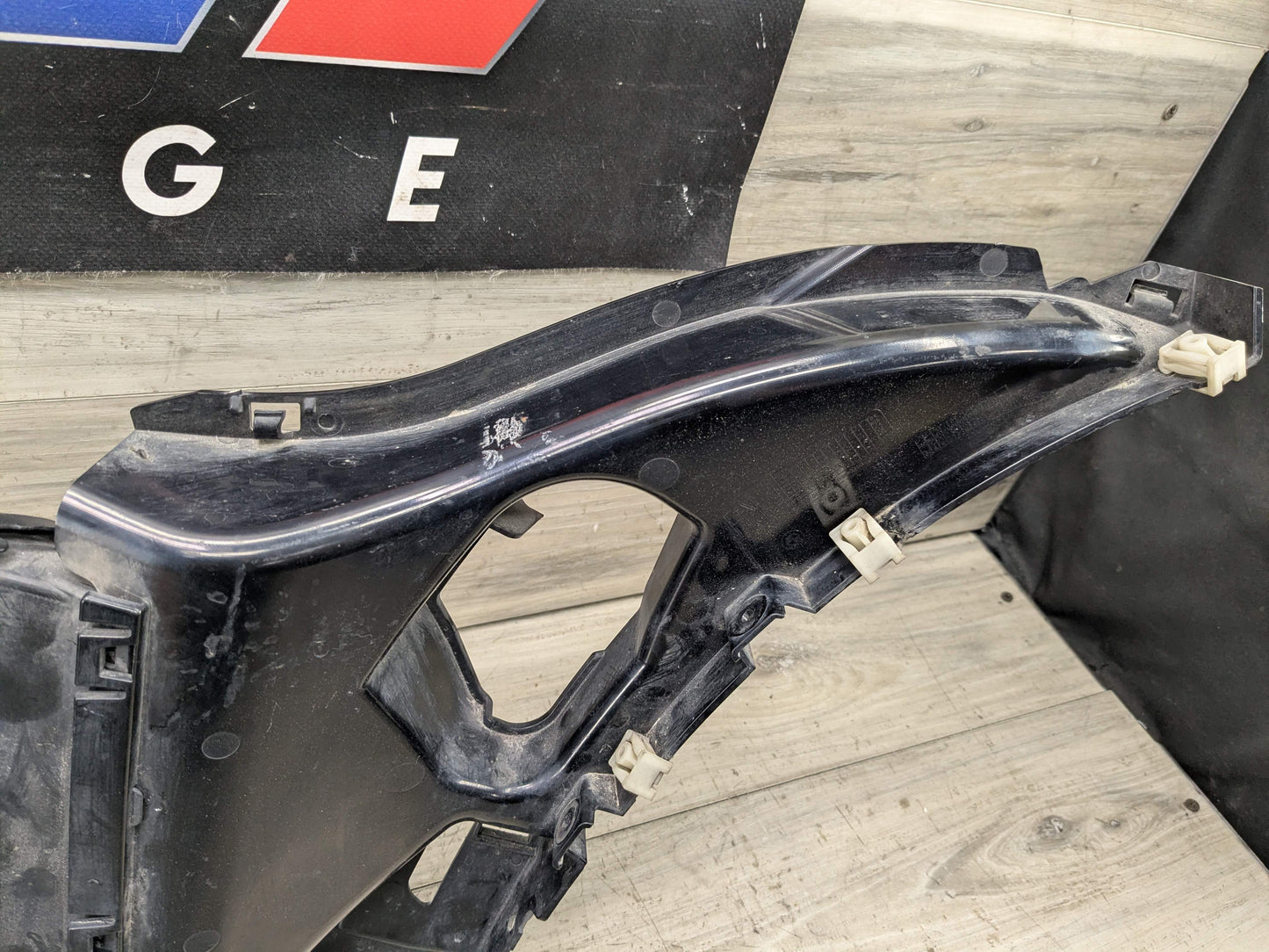 OEM BMW F16 X6 Front Right M Sport Bumper Air Duct w/ Fog Light Mounting Bracket