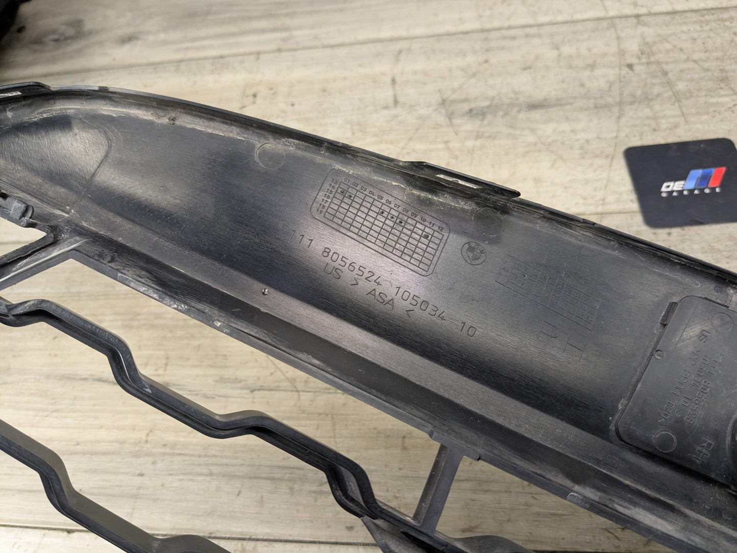 OEM BMW F16 X6 Front Right M Sport Bumper Air Duct w/ Fog Light Mounting Bracket