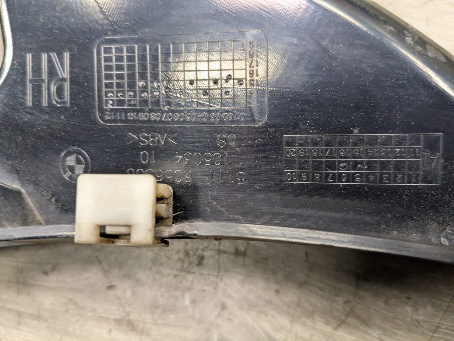 OEM BMW F16 X6 Front Right M Sport Bumper Air Duct w/ Fog Light Mounting Bracket