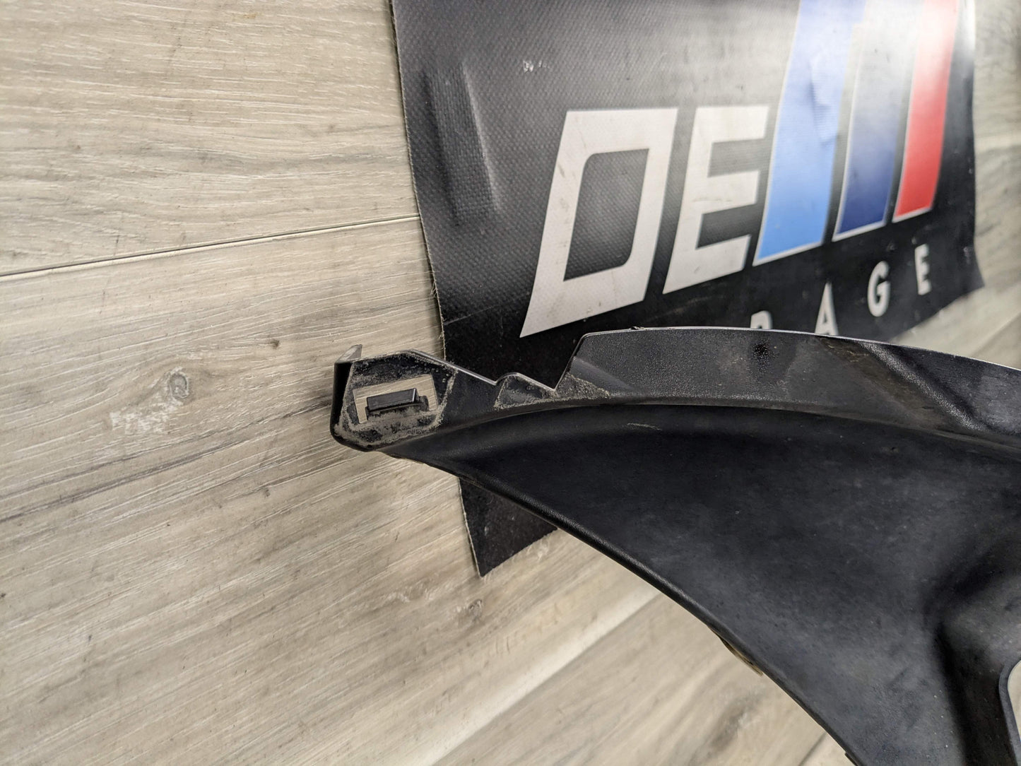 OEM BMW F16 X6 Front Right M Sport Bumper Air Duct w/ Fog Light Mounting Bracket