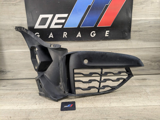 OEM BMW F16 X6 Front Right M Sport Bumper Air Duct w/ Fog Light Mounting Bracket