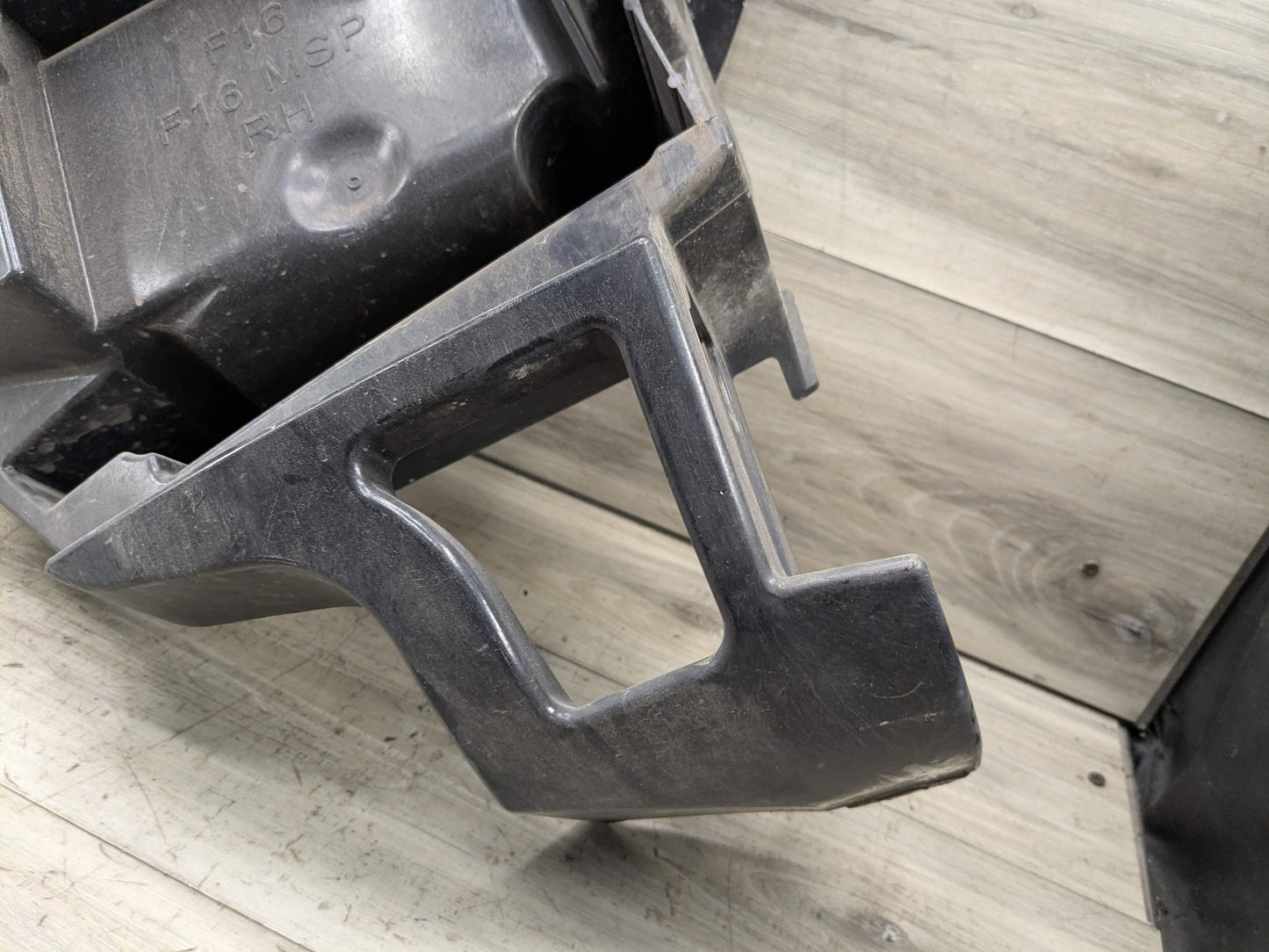 15-19 OEM BMW F16 X6 Rear Right Passenger Bumper Supports Brackets Mounts PAIR