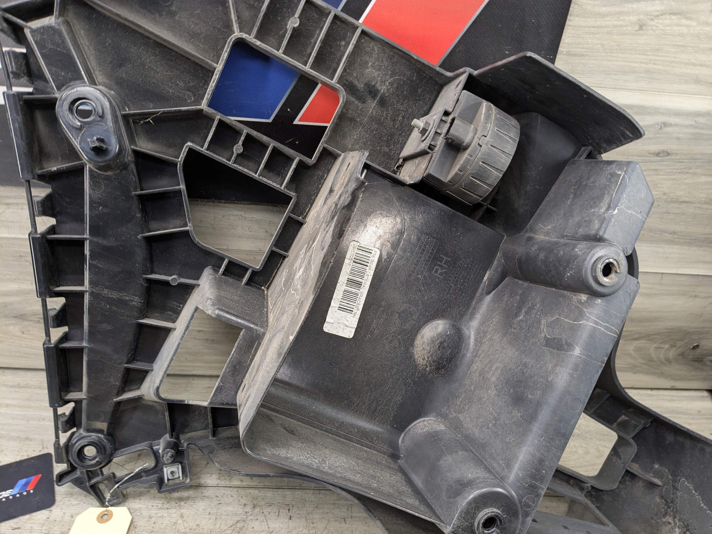 15-19 OEM BMW F16 X6 Rear Right Passenger Bumper Supports Brackets Mounts PAIR