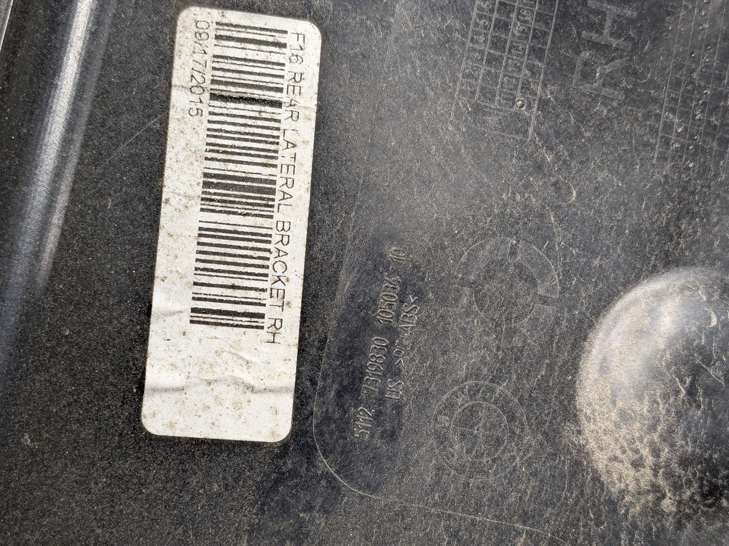 15-19 OEM BMW F16 X6 Rear Right Passenger Bumper Supports Brackets Mounts PAIR