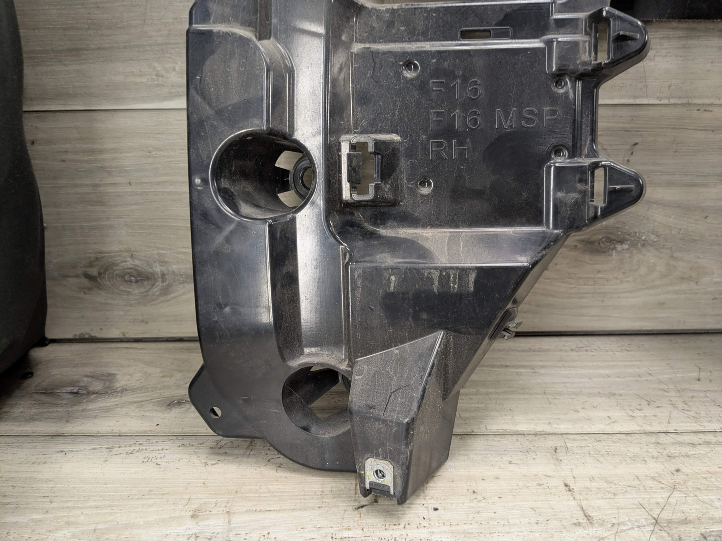 15-19 OEM BMW F16 X6 Rear Right Passenger Bumper Supports Brackets Mounts PAIR