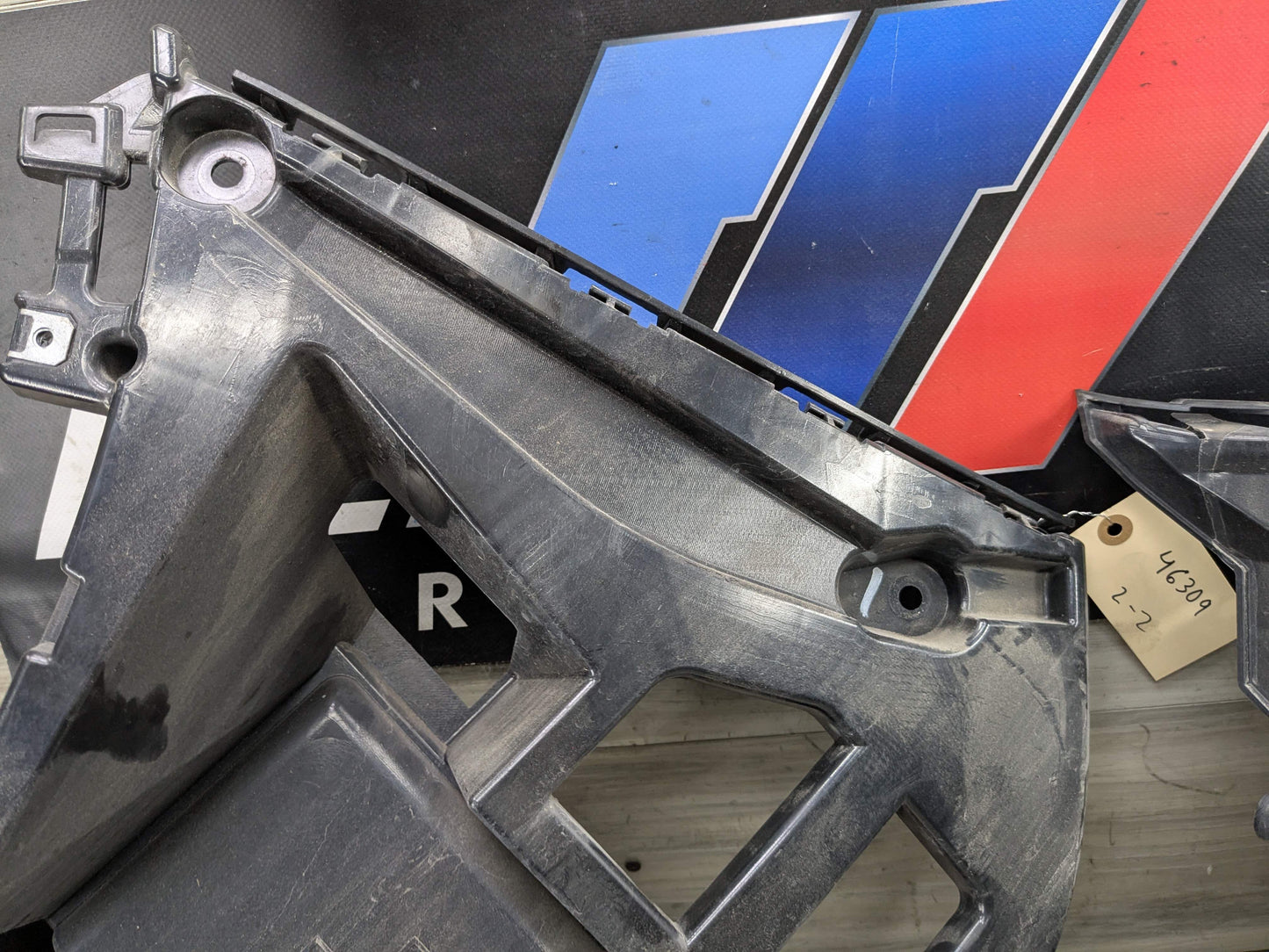 15-19 OEM BMW F16 X6 Rear Left Driver Bumper Supports Brackets Mounts Guide PAIR