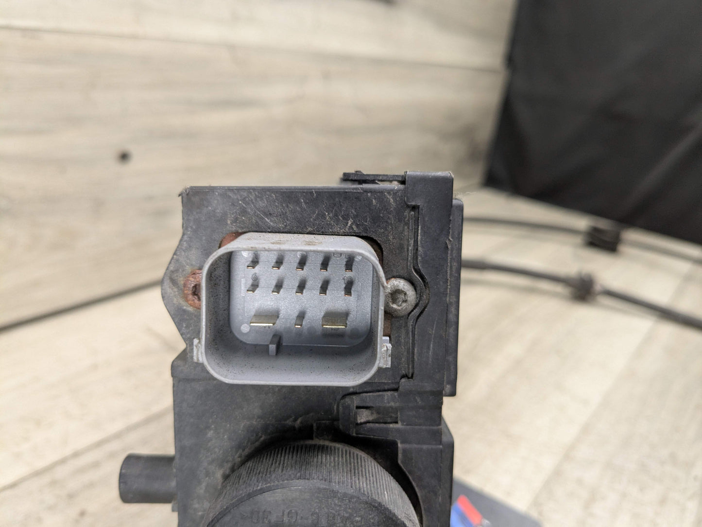 OEM BMW F15 F16 F85 F86 X5 X6 X5M Emergency Parking Brake Actuator Unit Motor