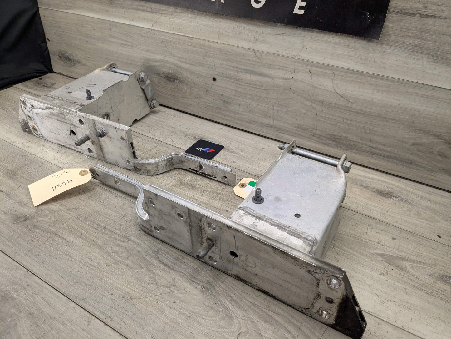 OEM BMW F15 F16 F85 X5 X6 Front Left Right Crash Bumper Reinforcement Brackets