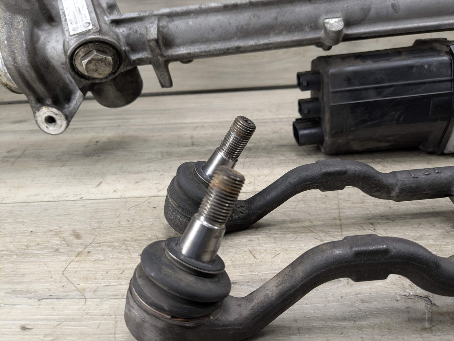 14-19 OEM BMW F15 F16 X5 X6 Steering Gear Rack & Pinion Electric LA w/ Tie Rods