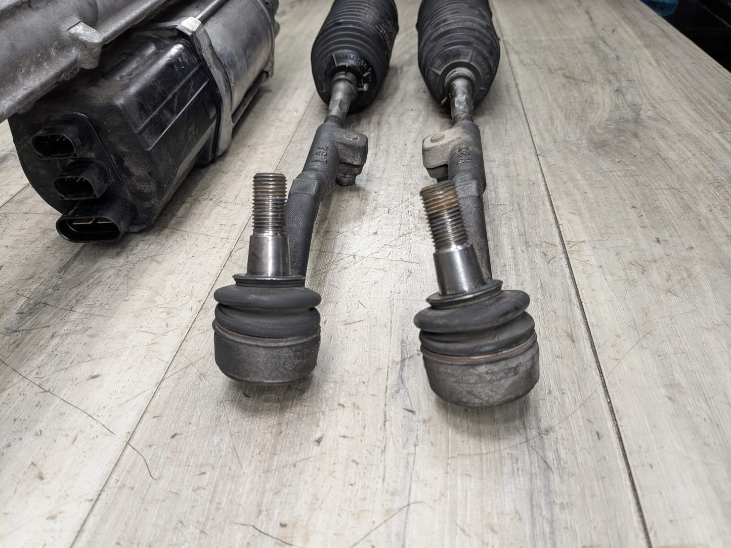 14-19 OEM BMW F15 F16 X5 X6 Steering Gear Rack & Pinion Electric LA w/ Tie Rods