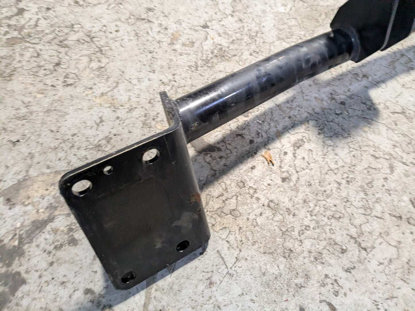 15-19 CURT BMW F16 X6 Rear Bumper Trailer Impact Towing Hitch