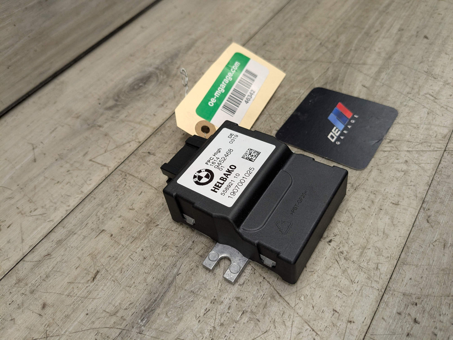 17-24 OEM BMW G01 G05 G12 G20 G22 G42 G30 G80 G82 Fuel Pump Control Module Unit