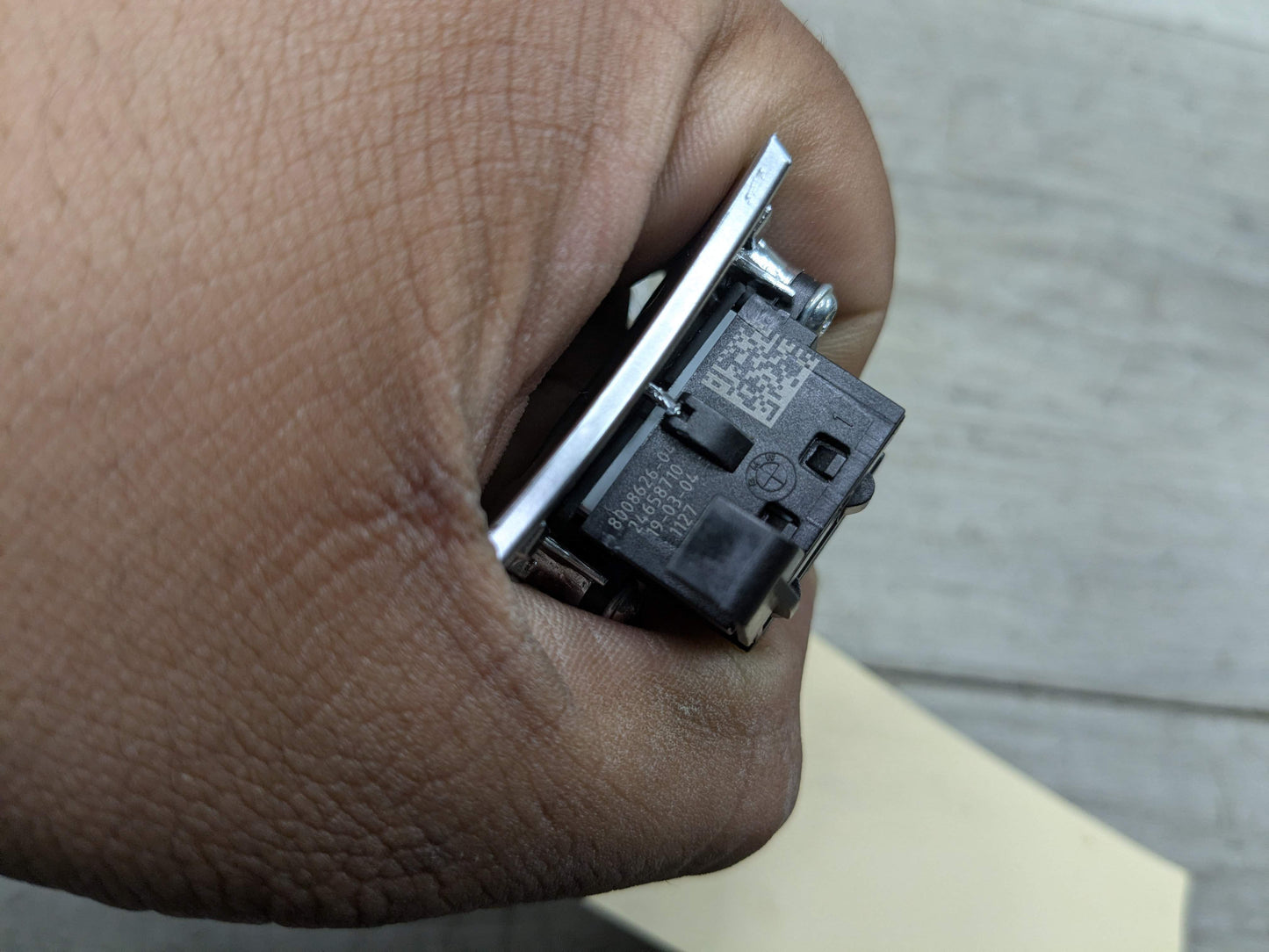 OEM BMW G01 G05 G12 G20 G22 G26 G80 Steering Wheel Heat Heater Switch Button*