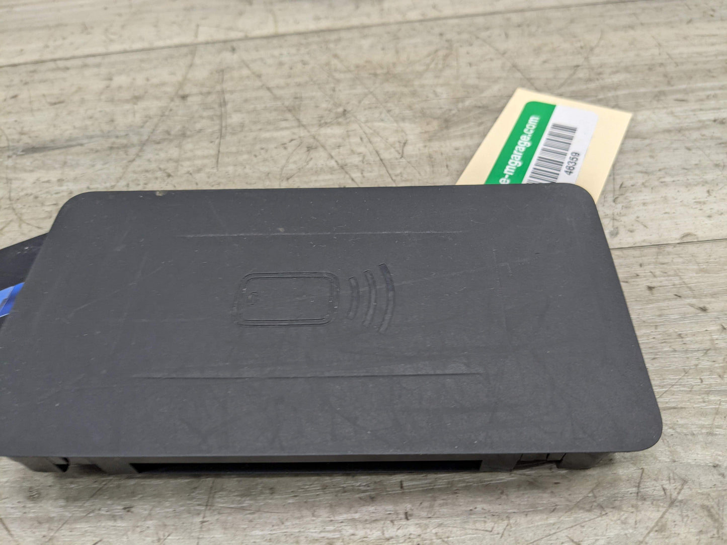 OEM BMW G01 G05 G20 G26 G80 M4 Center Console Storage Phone Car Wireless Charger