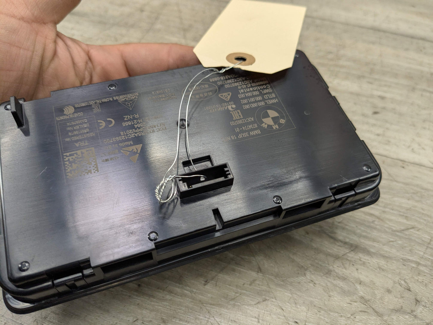 OEM BMW G01 G05 G20 G26 G80 M4 Center Console Storage Phone Car Wireless Charger