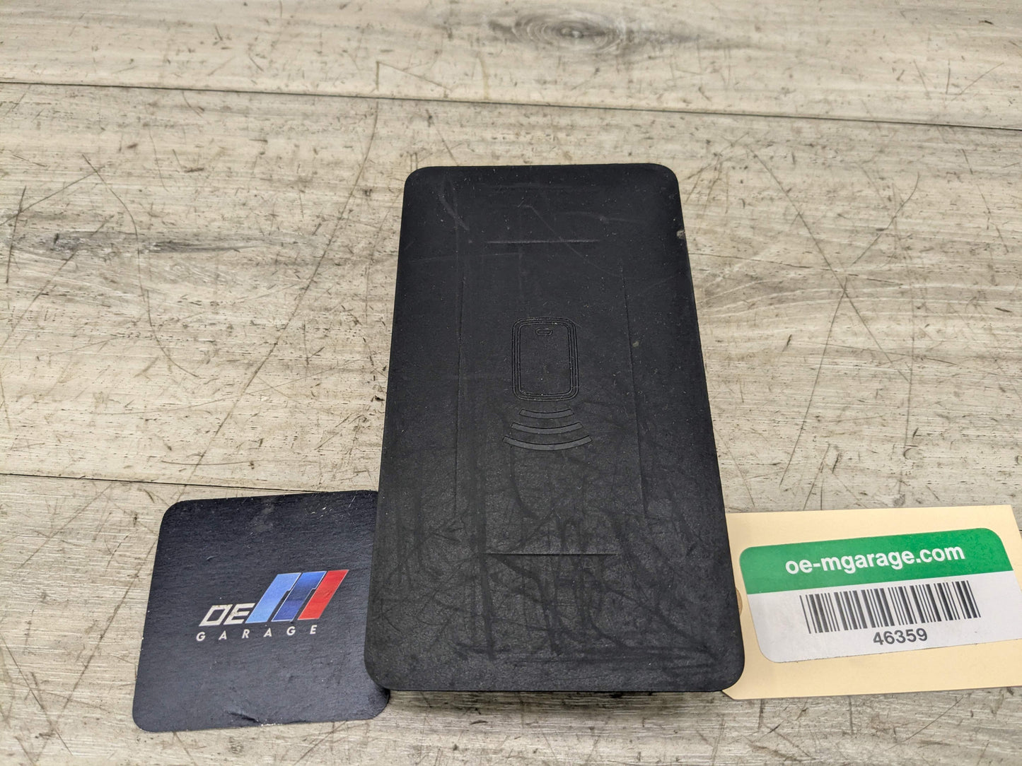 OEM BMW G01 G05 G20 G26 G80 M4 Center Console Storage Phone Car Wireless Charger