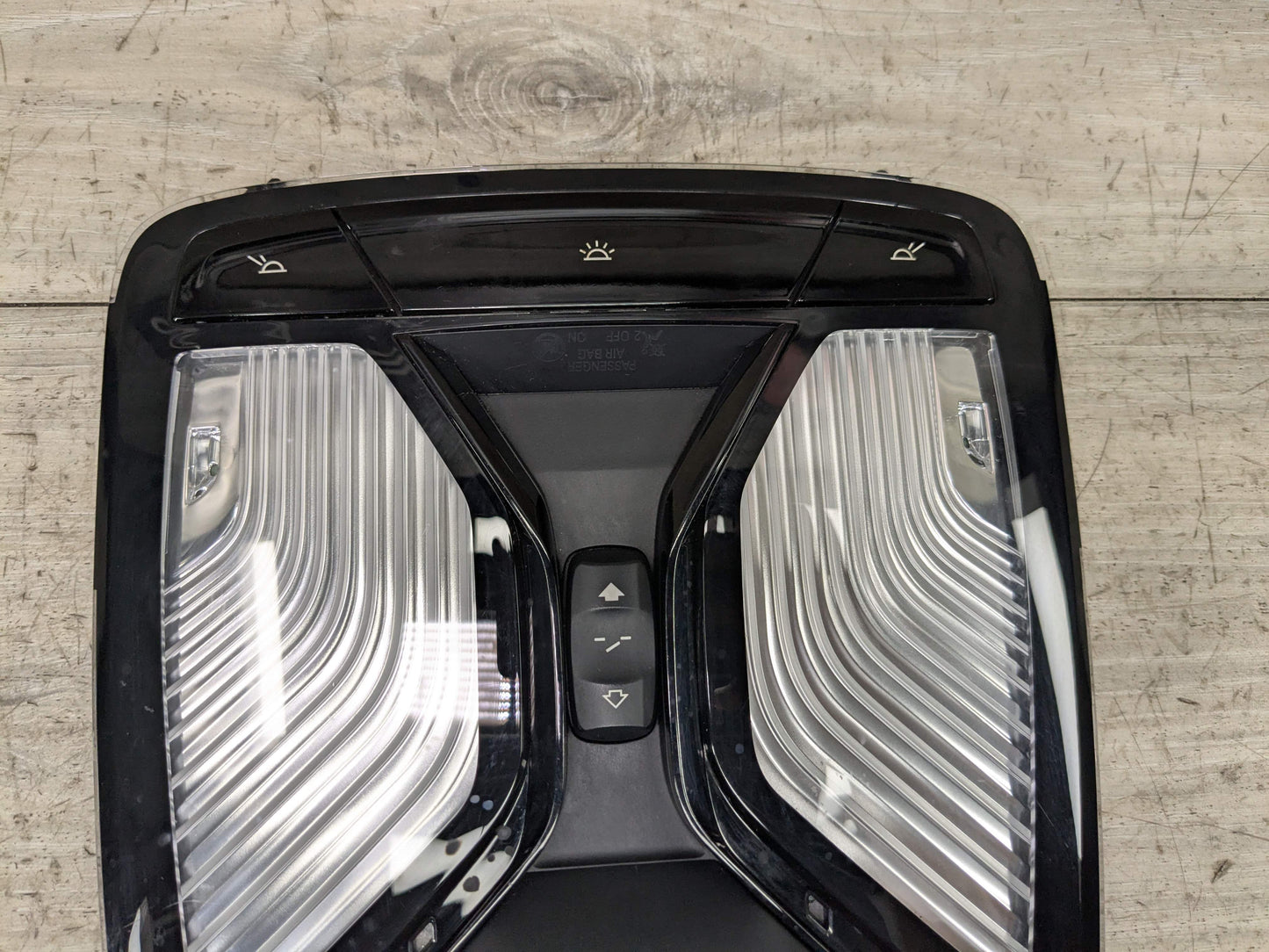 OEM BMW F90 F97 G01 G05 G20 G30 330 X3 Front Roof Console Dome Light SOS Switch