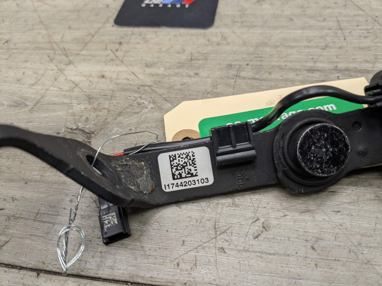 OEM BMW G20 G22 G26 G80 G82 M3 M4 Rear Left Driver Seatbelt Seat Belt Buckle