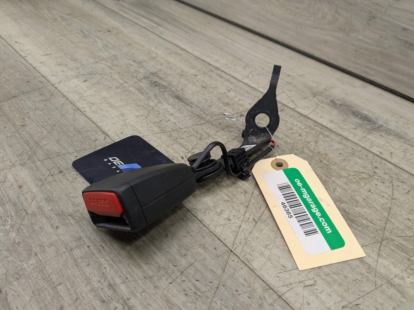 OEM BMW G20 G22 G26 G80 G82 M3 M4 Rear Left Driver Seatbelt Seat Belt Buckle