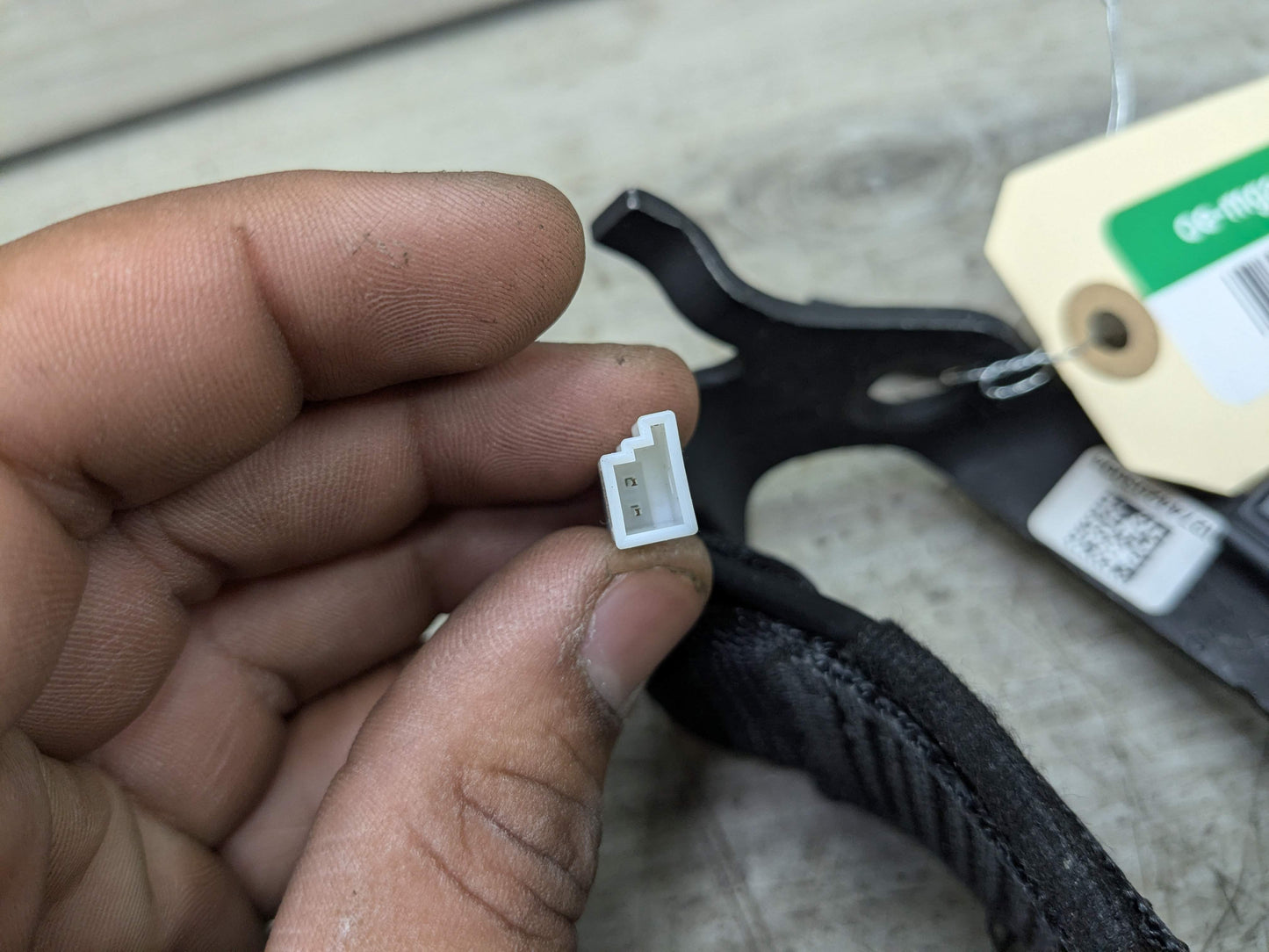 OEM BMW G20 G22 G26 G80 G82 M3 M4 Rear Right Passenger Seatbelt Seat Belt Buckle