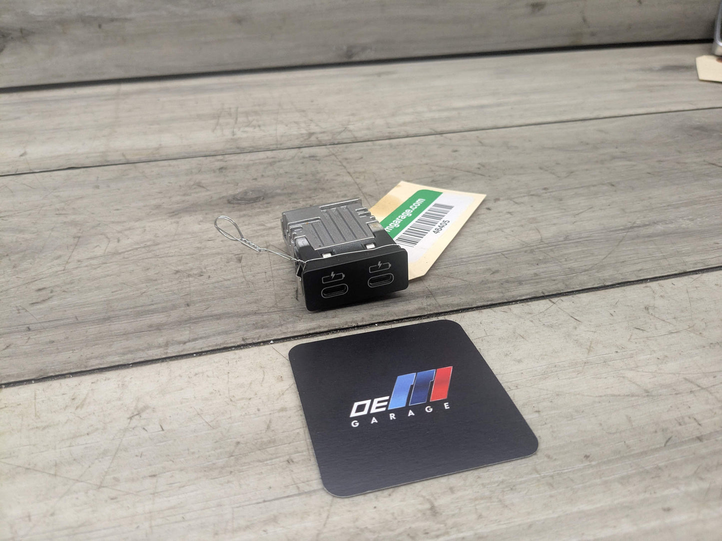 OEM BMW F48 F97 G01 G12 G20 G26 G30 USB Type C Socket Charger Port Connector