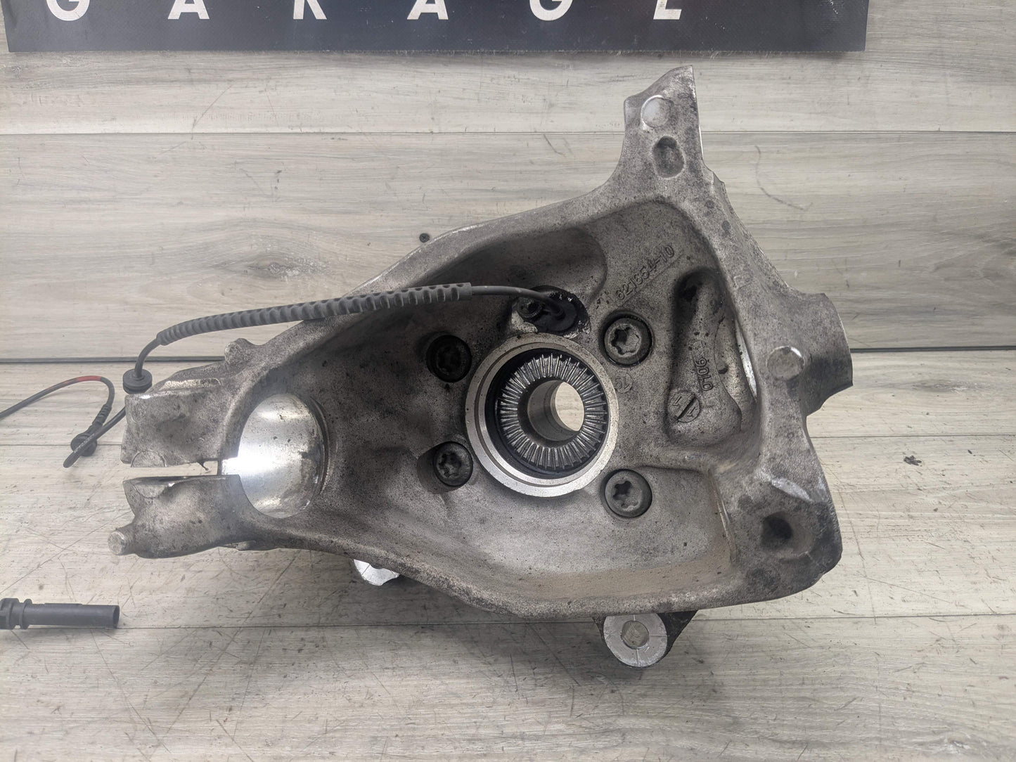 OEM BMW G20 G22 G23 330 M340 FRONT Left Driver Hub Spindle Knuckle Bearing AWD