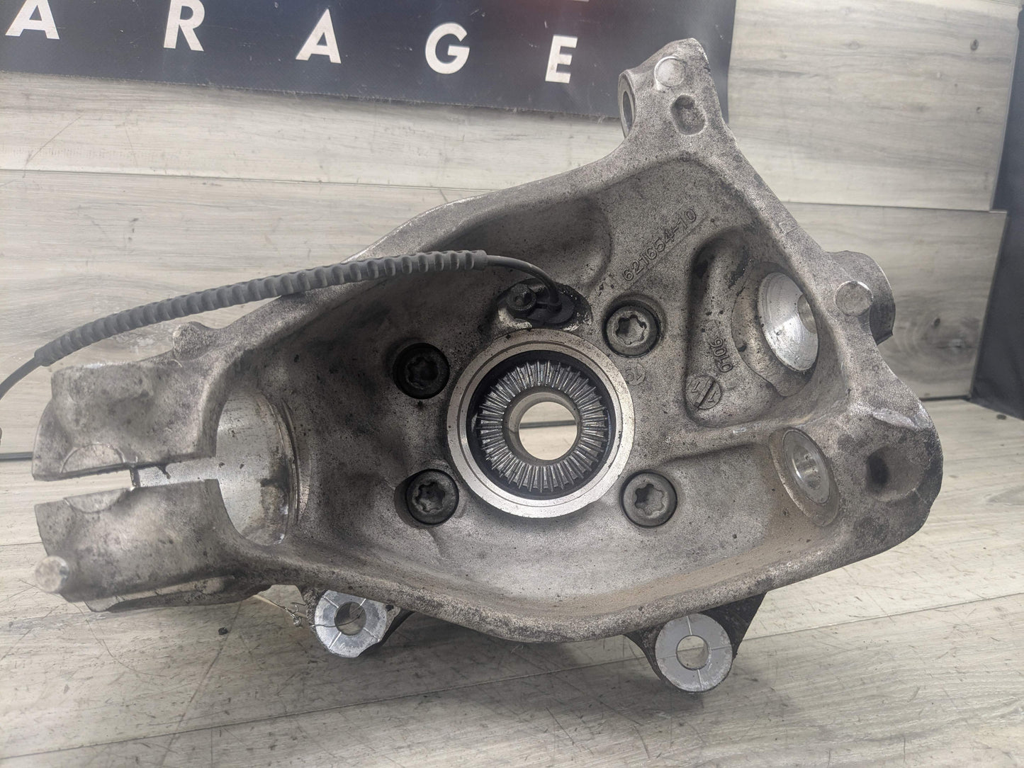 OEM BMW G20 G22 G23 330 M340 FRONT Left Driver Hub Spindle Knuckle Bearing AWD