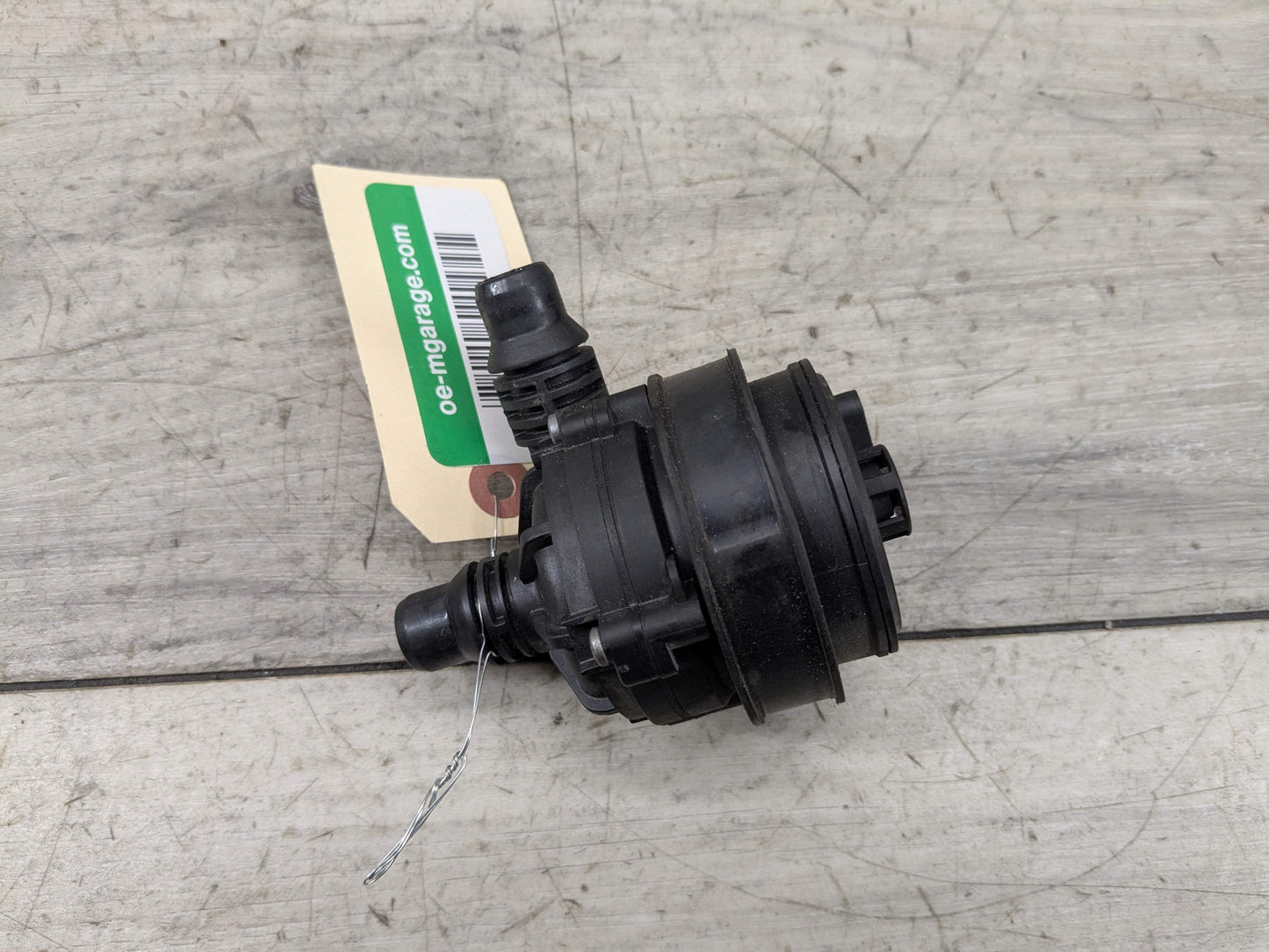 *OEM BMW G01 G05 G20 G22 G30 G42 G80 G82 G83 M3 M4 Engine Auxiliary Water Pump