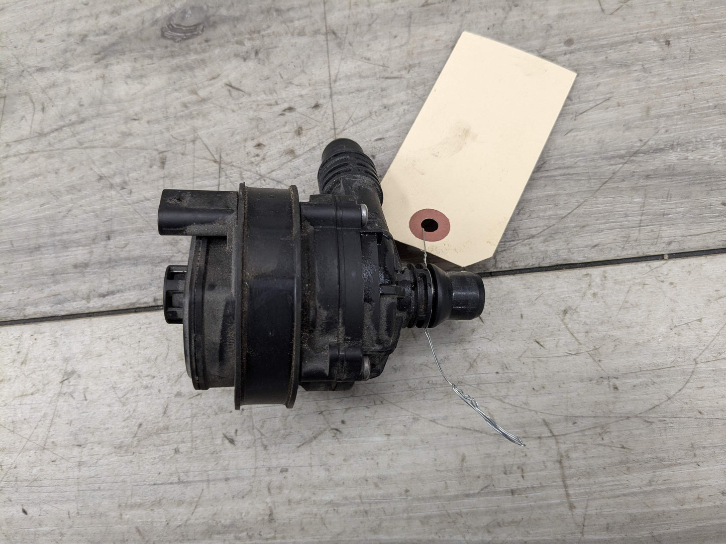 *OEM BMW G01 G05 G20 G22 G30 G42 G80 G82 G83 M3 M4 Engine Auxiliary Water Pump