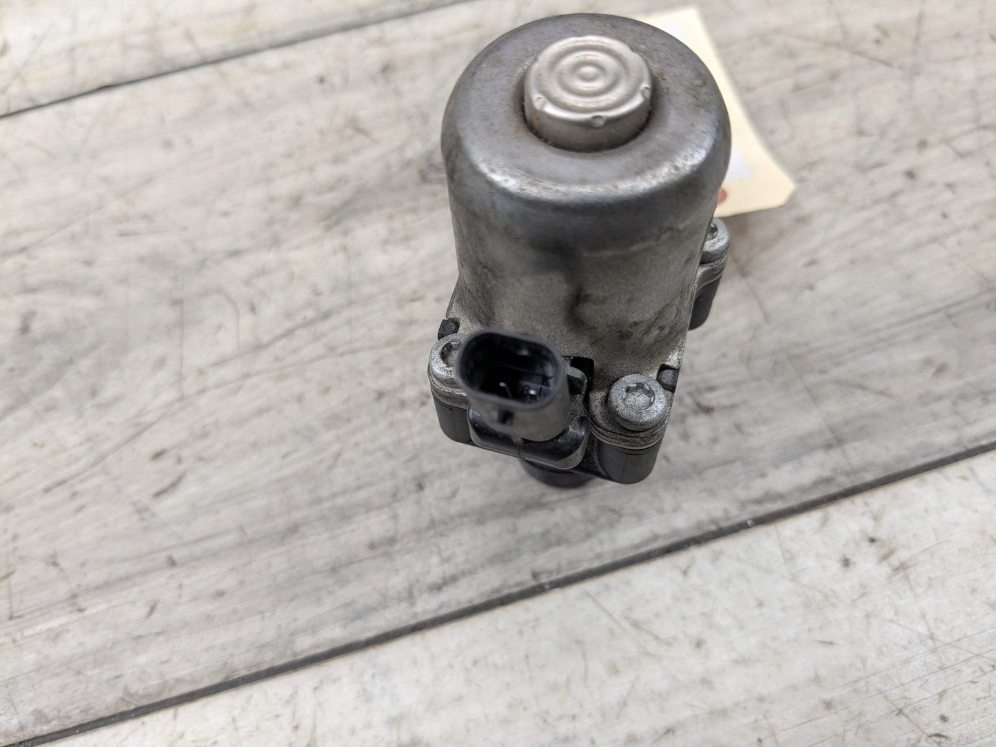 OEM BMW F30 G12 G20 G30 Engine B46 B48 B58 Variable Valve Timing Solenoid