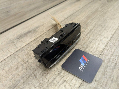 OEM BMW G20 G22 G23 G26 G80 G82 G83 Rear AC Air Climate Control Switch Module