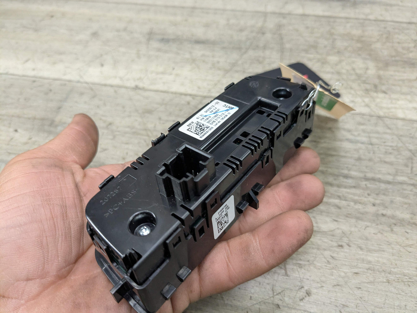 OEM BMW G20 G22 G23 G26 G80 G82 G83 Rear AC Air Climate Control Switch Module