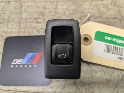 OEM BMW F90 F97 G01 G05 G20 G30 Trunk Lid Liftgate Open Release Switch Button