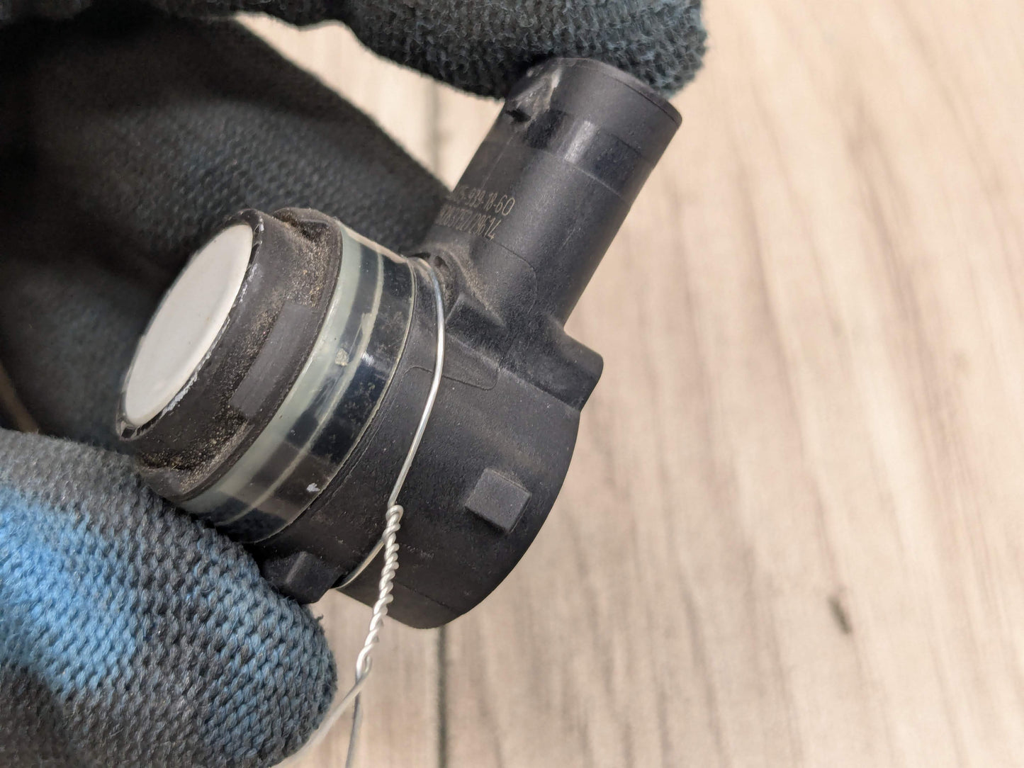 OEM BMW F15 F16 F48 F90 F97 G01 G12 G30 X1 X3 X5 Bumper Parking PDC Sensor White