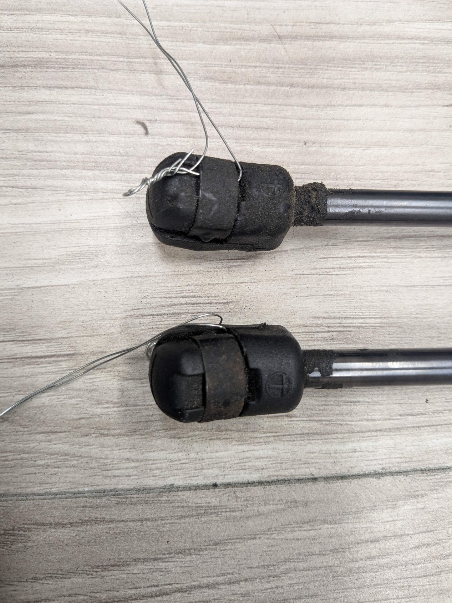 14-19 OEM BMW F15 F85 F86 X6 Front Left Right Hood Shock Lift Support Pair SET