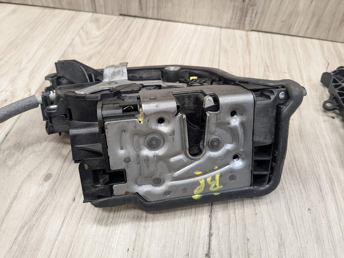 OEM BMW F15 F39 F48 X5 REAR Right Passenger Side Door Handle Lock Latch Actuator