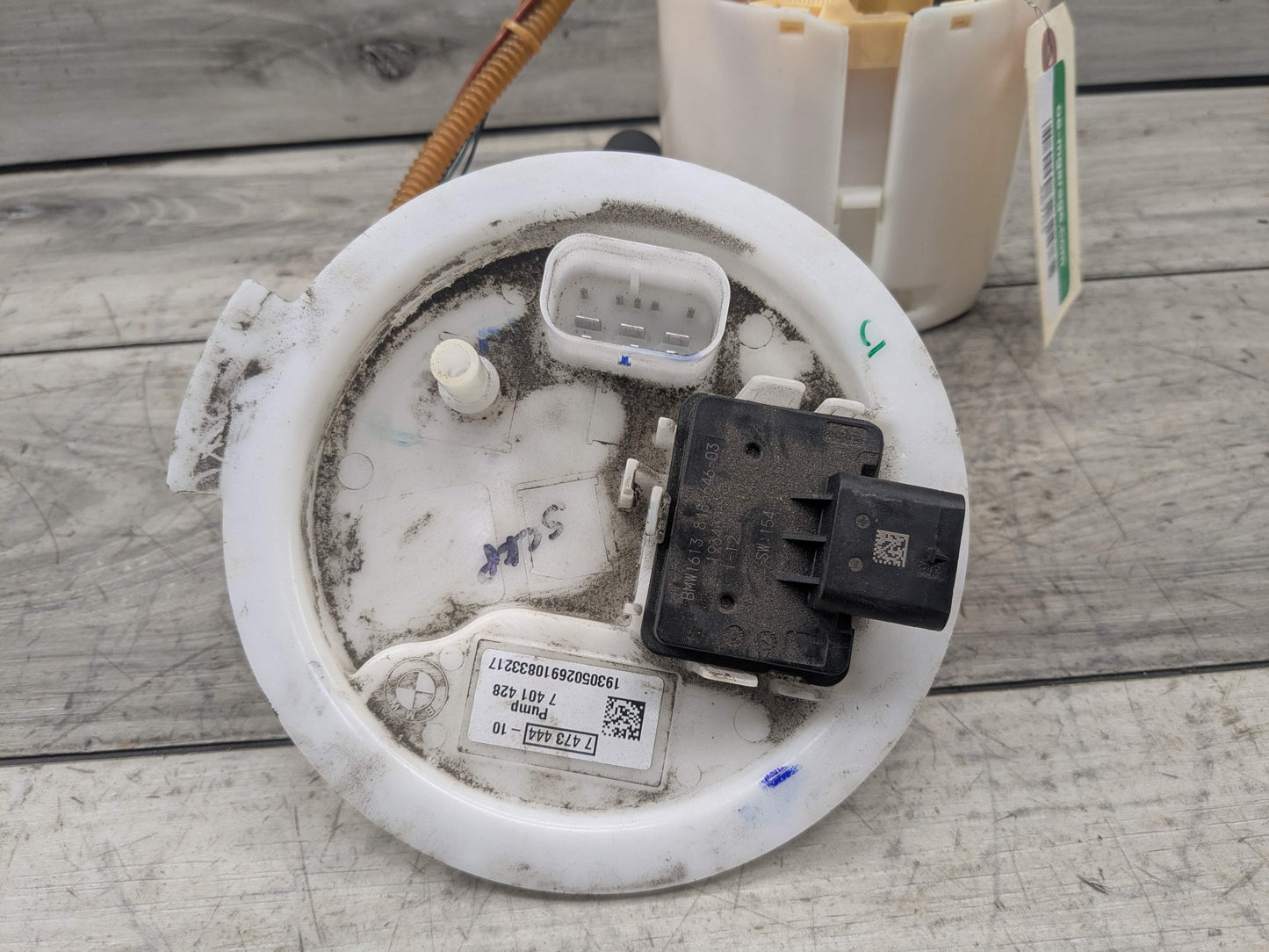 OEM BMW G20 G22 G23 G26 G42 330 M340 430 M440 Gas Tank Mounted Sending Fuel Pump