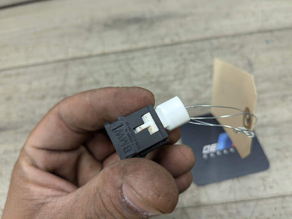 OEM BMW F30 F36 F80 F82 F83 M3 M4 F90 G01 G05 G12 G20 G30 X3 X5 USB Socket Port