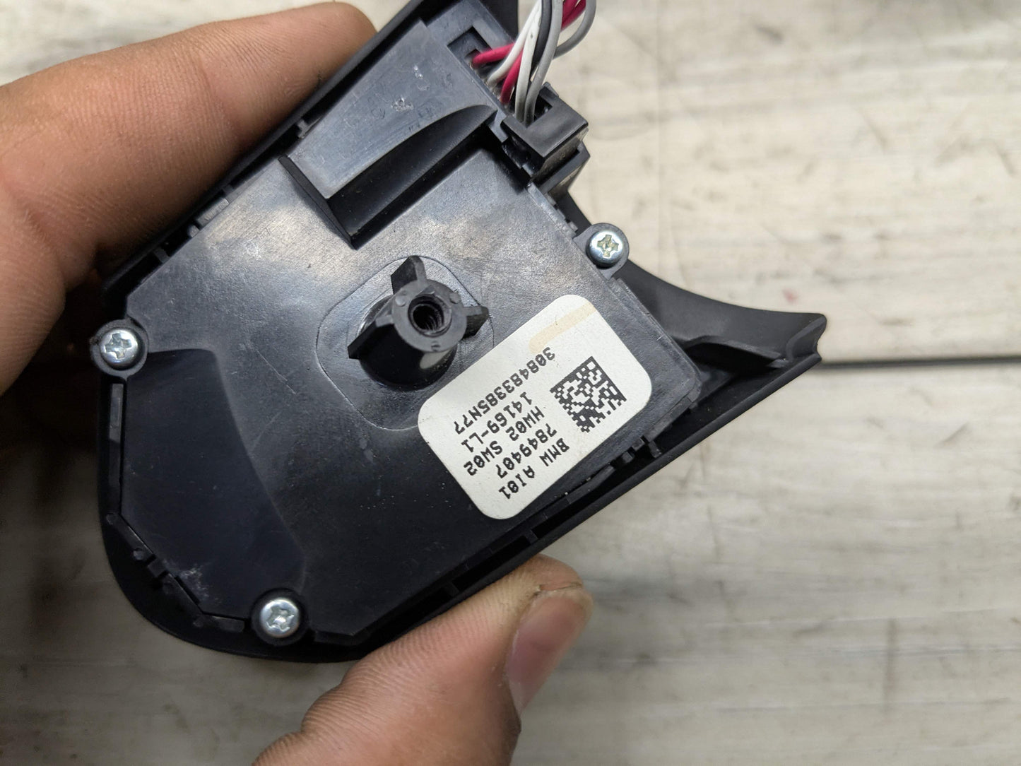 OEM BMW F10 F22 F23 F30 F32 F33 F36 M SPORT Steering Wheel Multifunction Button