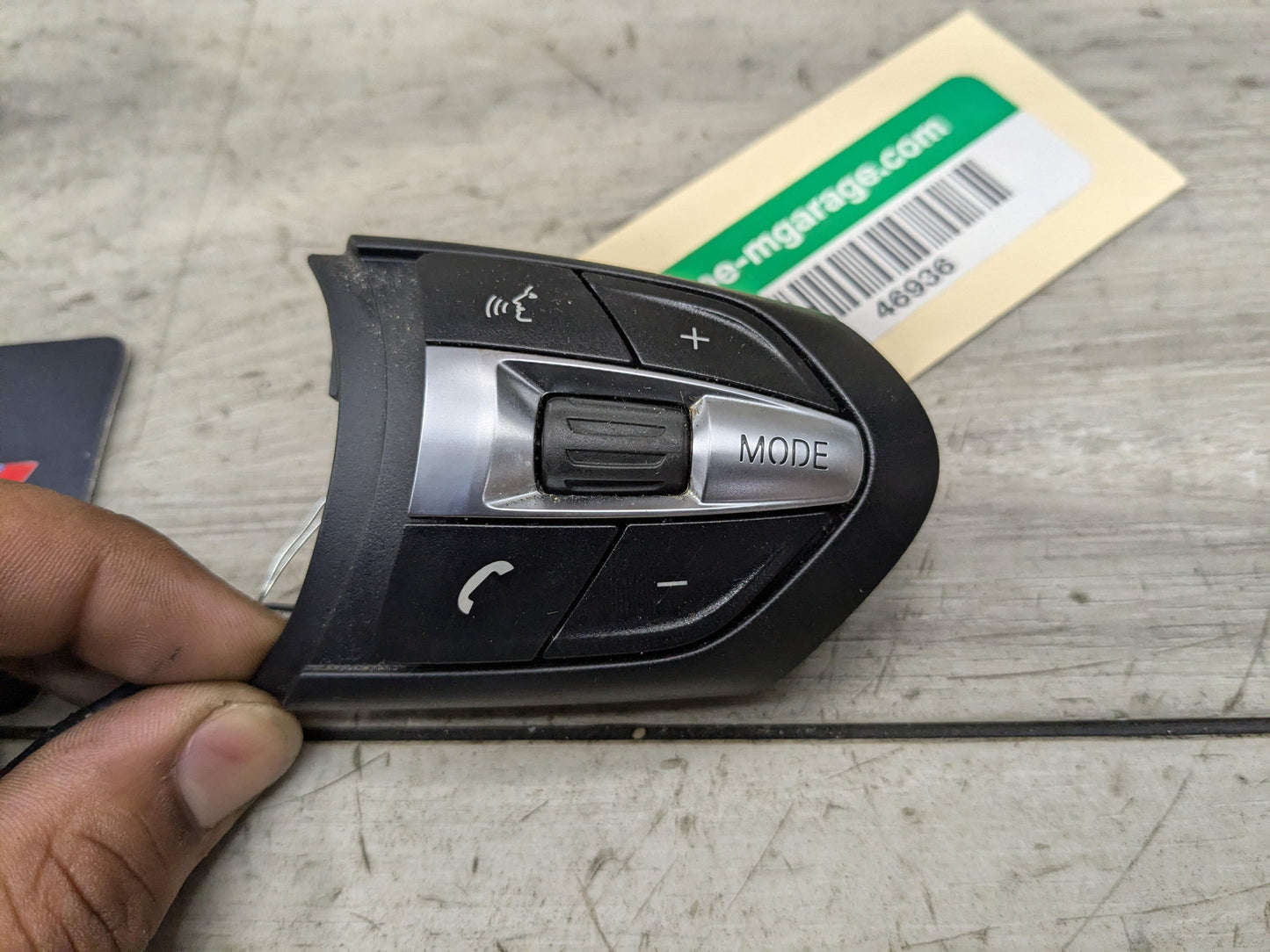 OEM BMW F10 F22 F23 F30 F32 F33 F36 M SPORT Steering Wheel Multifunction Button