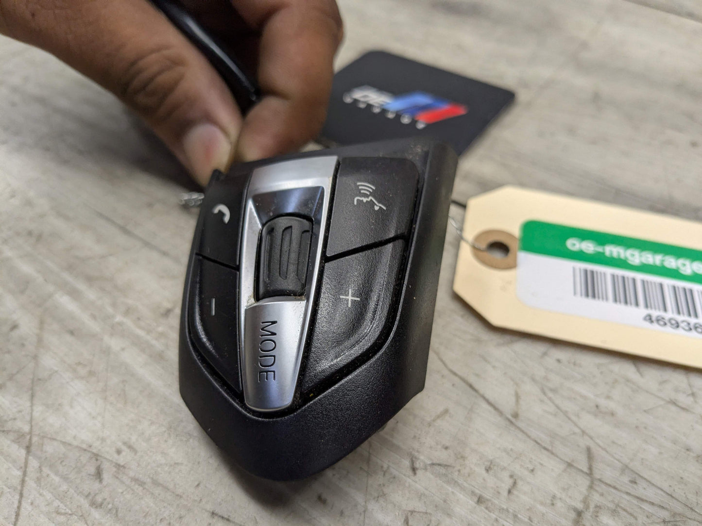 OEM BMW F10 F22 F23 F30 F32 F33 F36 M SPORT Steering Wheel Multifunction Button