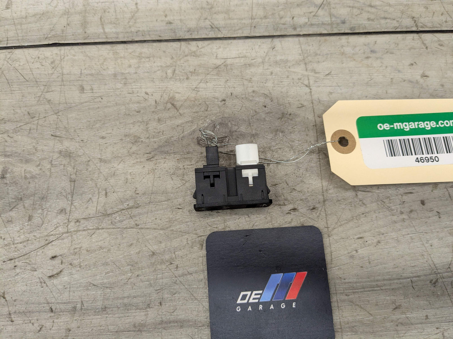 12-20 OEM BMW F22 F23 F30 F32 F33 F36 F48 F80 F82 F83 M3 M4 Aux Audio Input USB