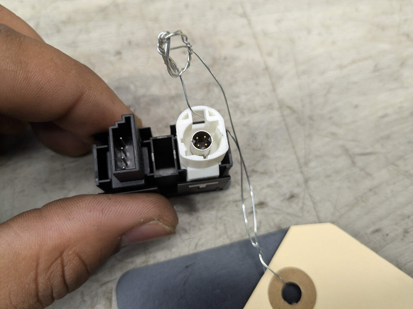 12-20 OEM BMW F22 F23 F30 F32 F33 F36 F48 F80 F82 F83 M3 M4 Aux Audio Input USB